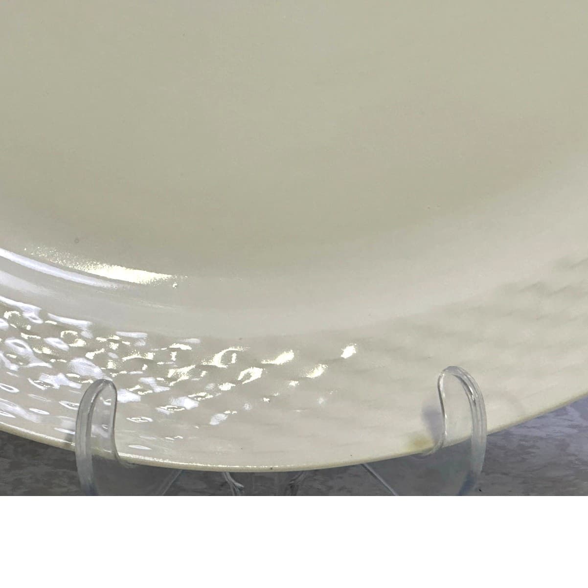 Basket Wreath by Tabletops Unlimited White Embossed Large Oval Serving Platter - Thumbnail 3