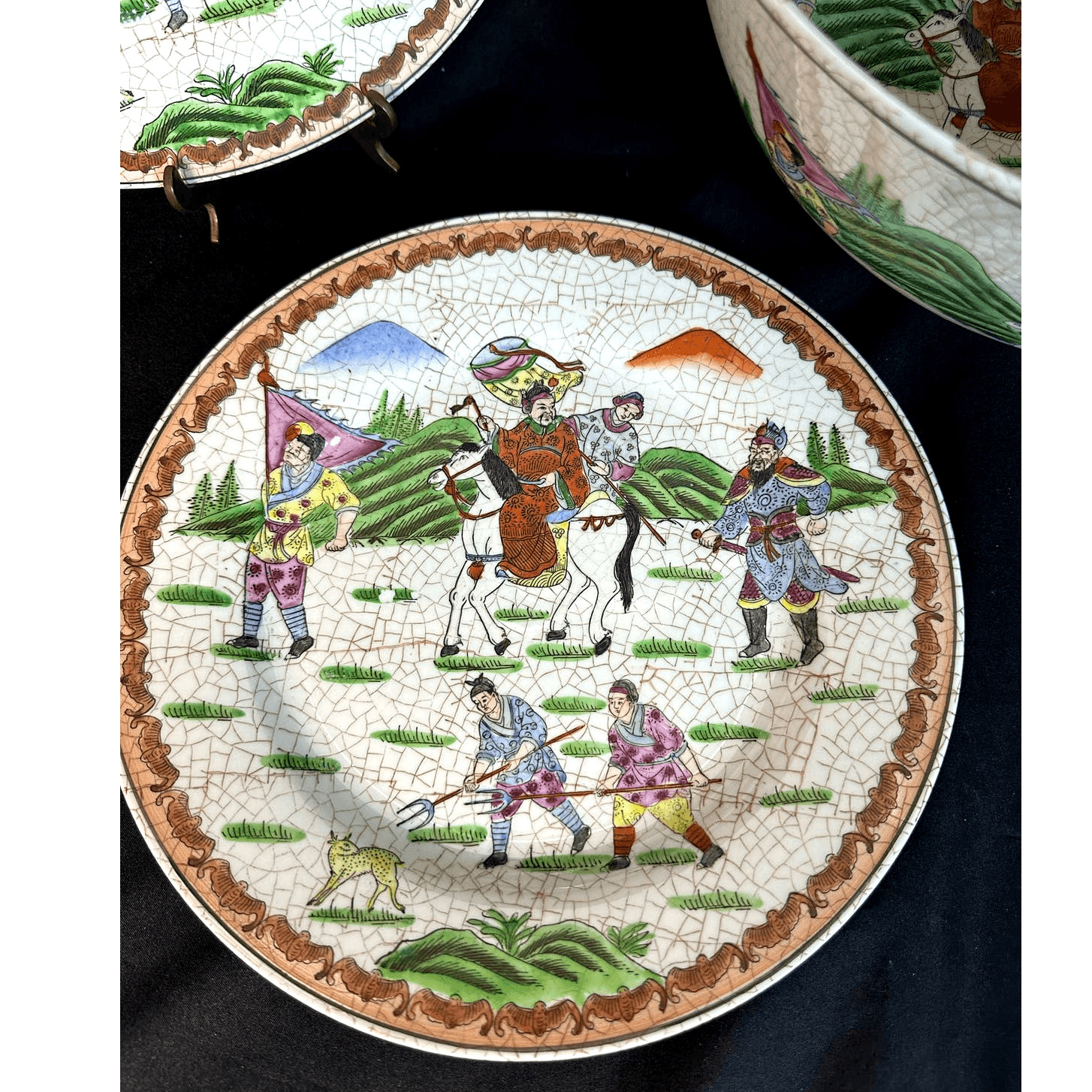 Chinese Porcelain Vintage Large 12.5" Bowl with Four 10.5" Matching Plates! - Thumbnail 8