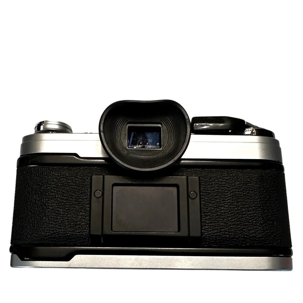 Canon AE-1 SLR Film Camera + Canon FD 50 mm 1:18 Lens + Speedlite 188A Flash - Thumbnail 6