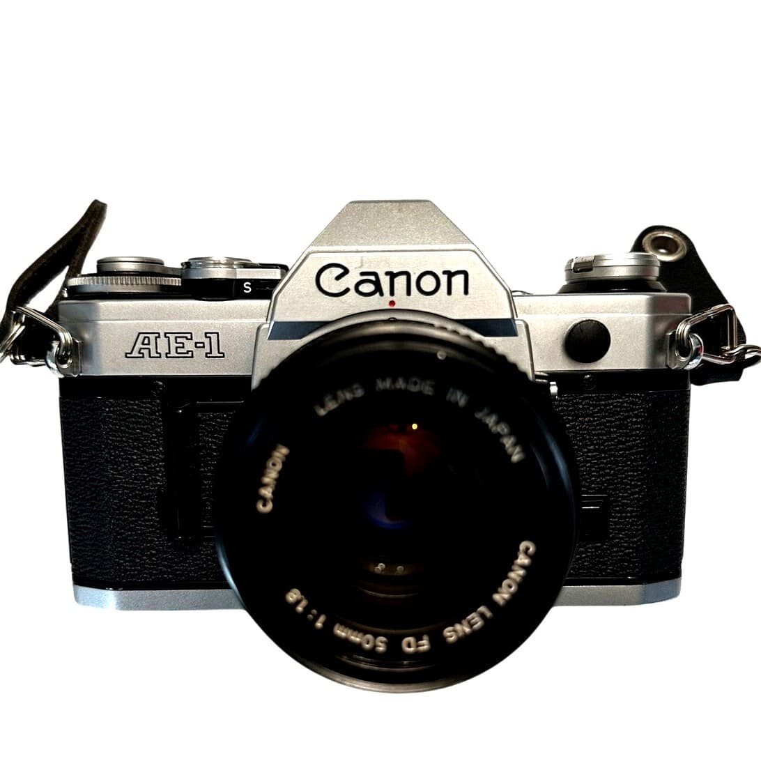 Canon AE-1 SLR Film Camera + Canon FD 50 mm 1:18 Lens + Speedlite 188A Flash - Thumbnail 3