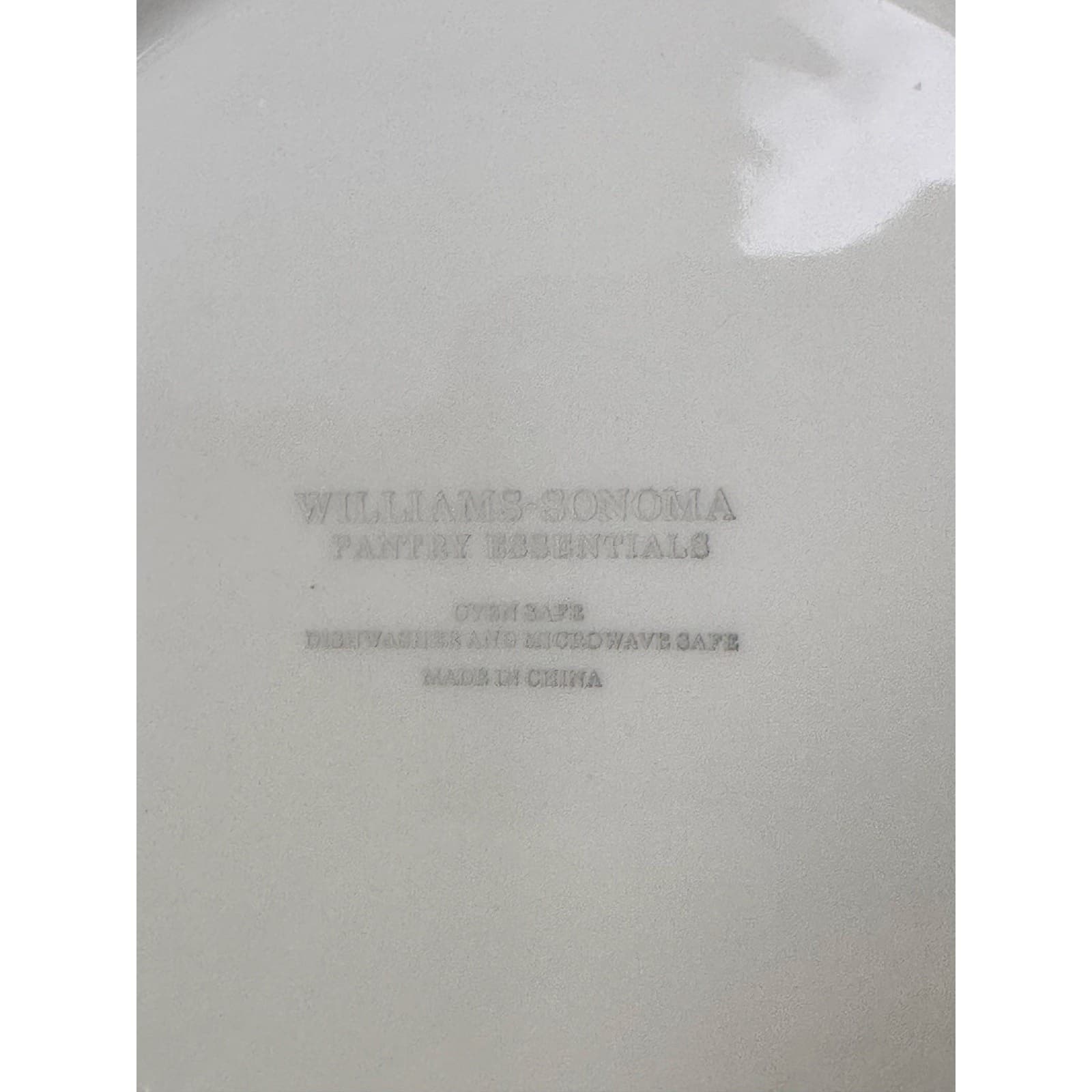 Williams-Sonoma 'Pantry Essentials' 10” Round Rimmed Pasta Soup Bowl-Excellent - Thumbnail 4
