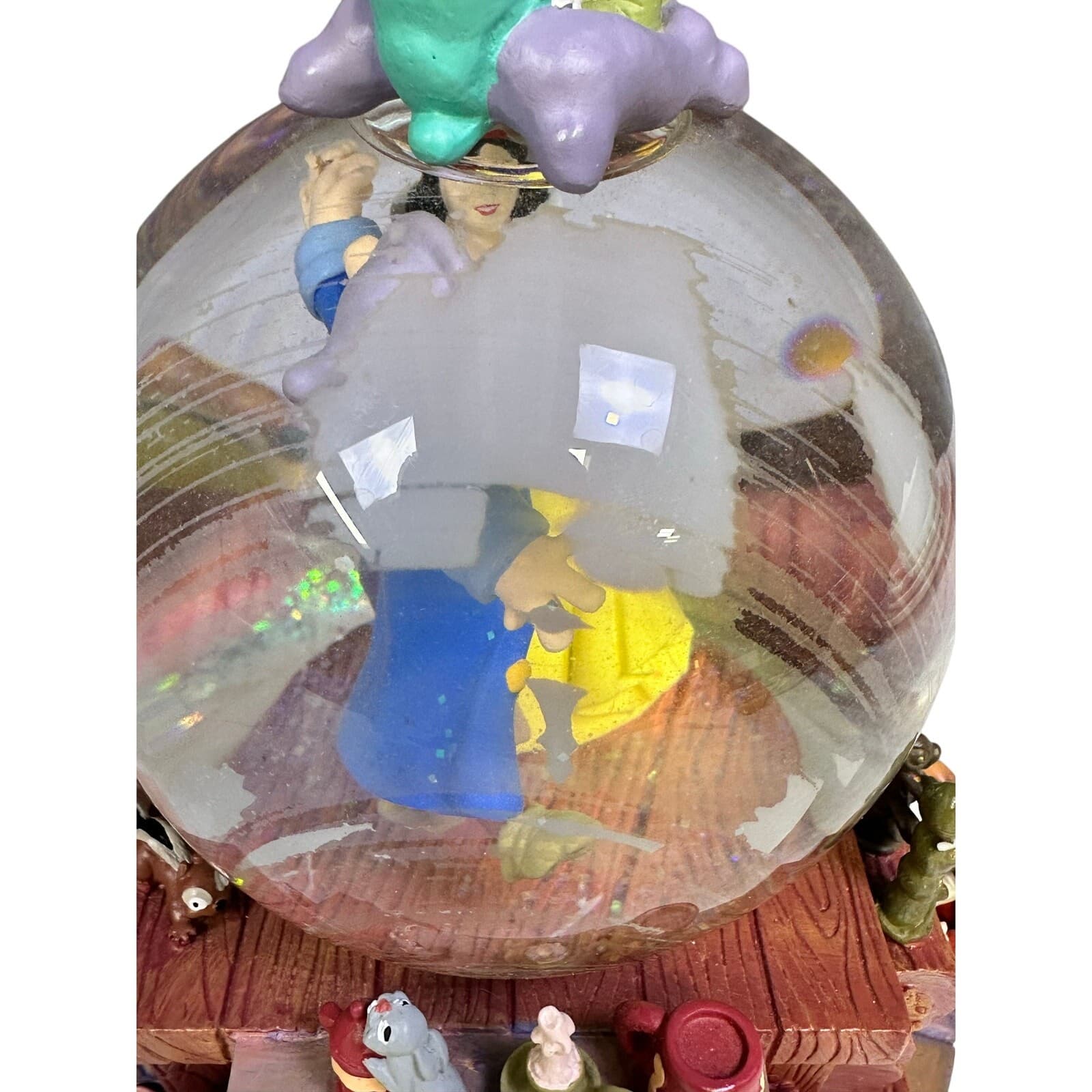 Snow White and the Seven Dwarfs 1998 Musical Snow Globe 'I Whistle a Happy Tune' - Thumbnail 9