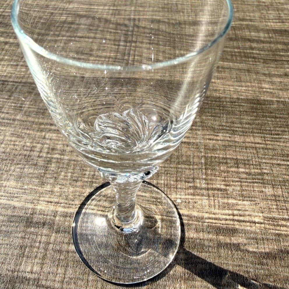 Clear Champagne(2)/Cordial(1) Swirl Base Stemware 4 5/8” Elegant Vintage Barware - Thumbnail 3