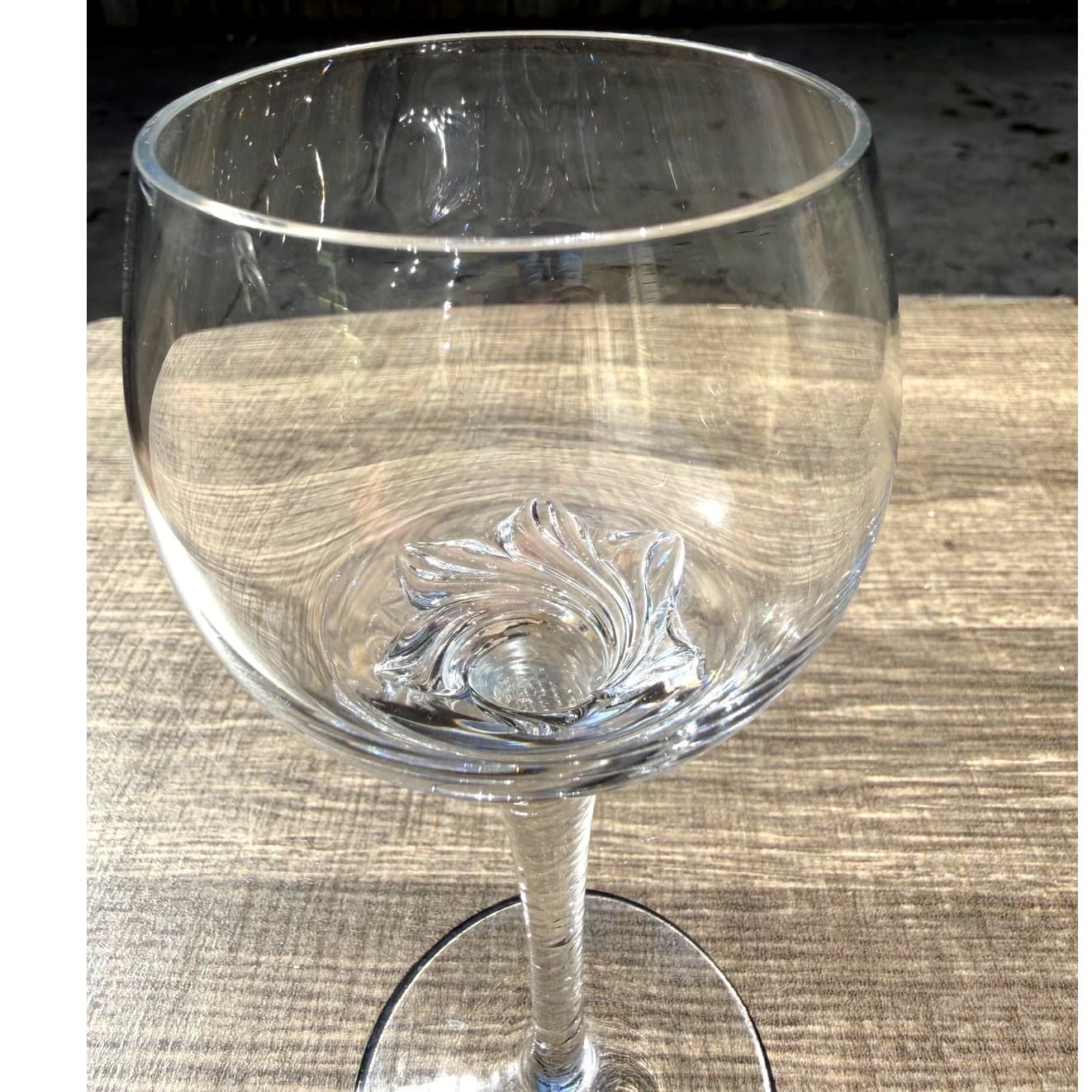 Clear Glass Wine Glasses Swirl Base Stemware 7” Elegant Vintage Barware-Set of 8 - Thumbnail 11