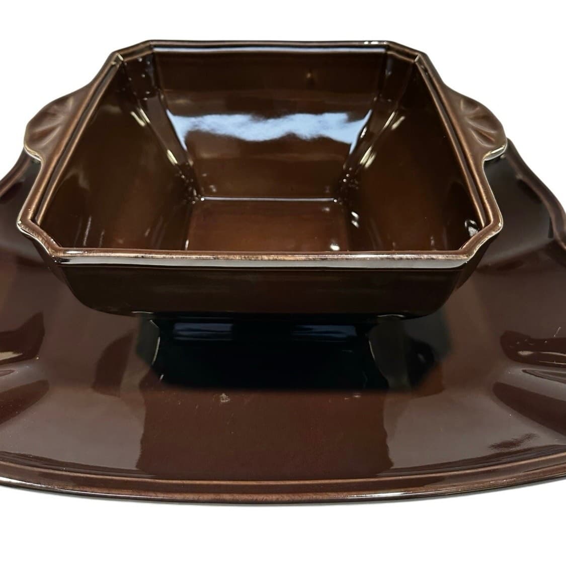 Noble Excellence Toscano Brown Covered Casserole Dish with Lid and 17" Platter - Thumbnail 5