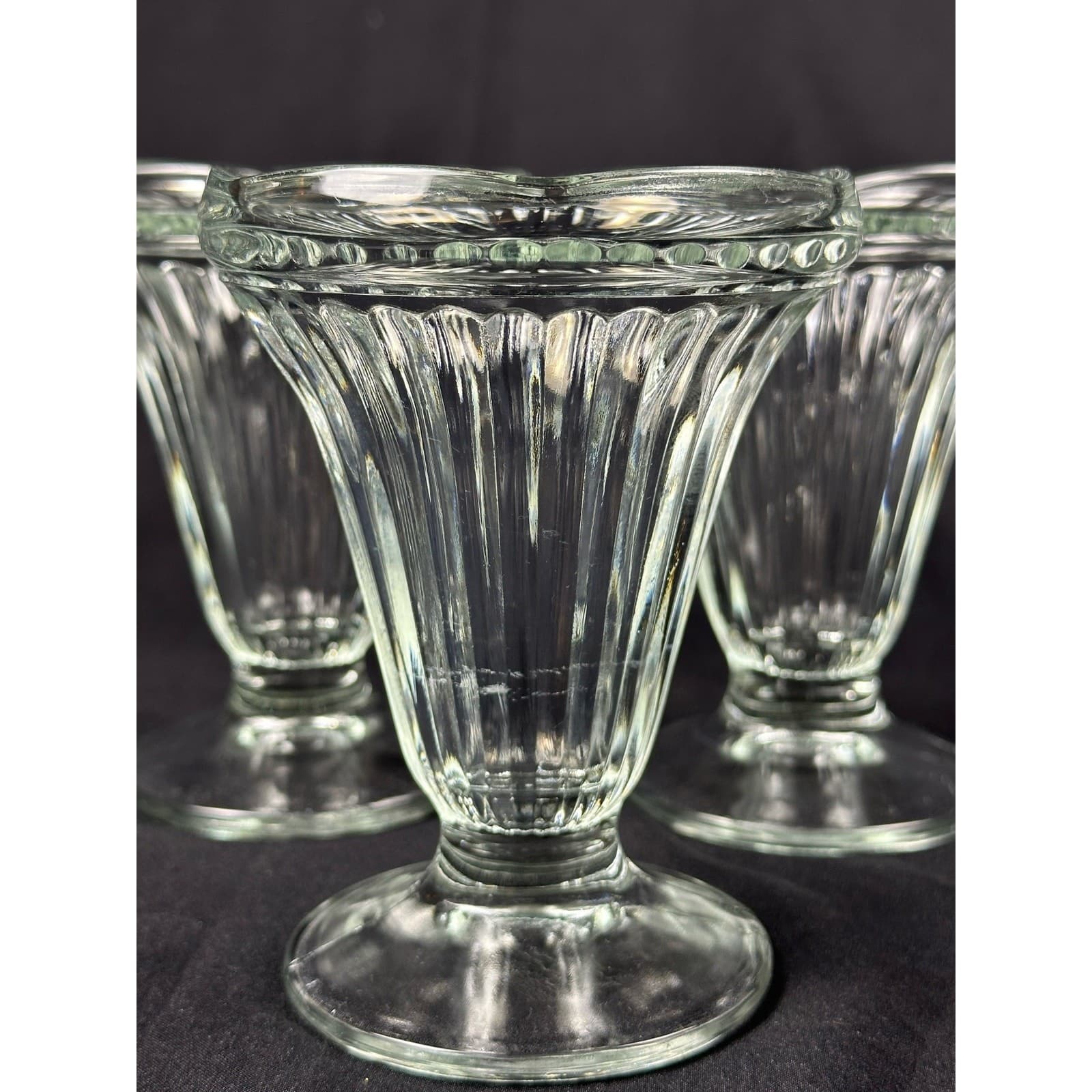 Footed Tulip Design 5" Ribbed Ice Cream Parfait Dishes Set of 3 - Thumbnail 2