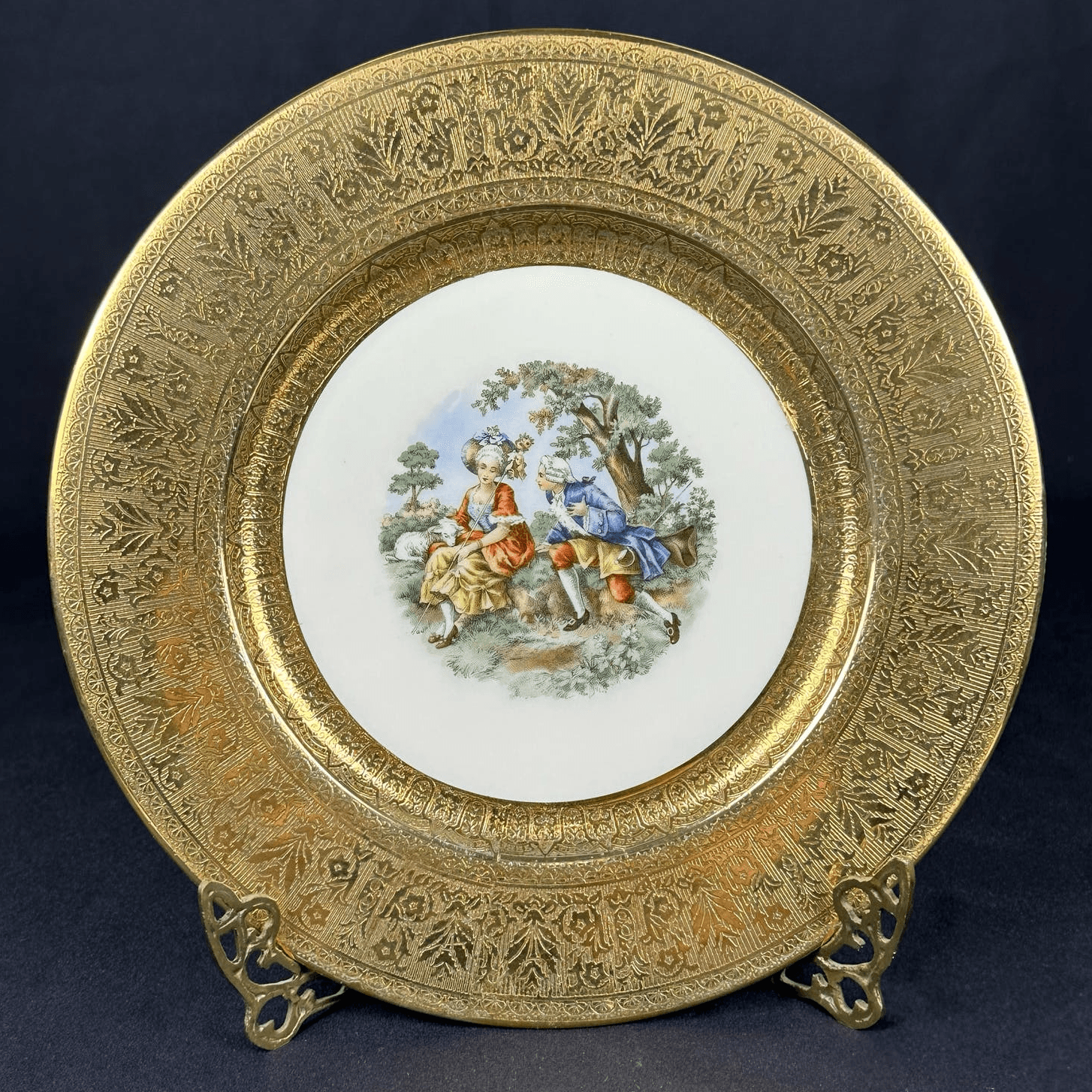 La Petite LP5 China Warranted 22 Karat Gold Filigree Rim Dinner Plate-10 5/8"