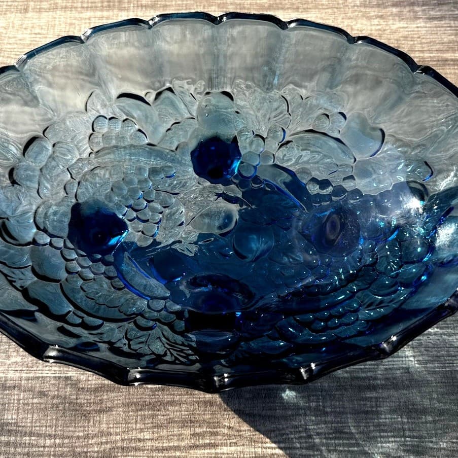 Indiana Glass Vintage Garland Blue Oval Footed Harvest Grape Centerpiece Bowl - Thumbnail 5
