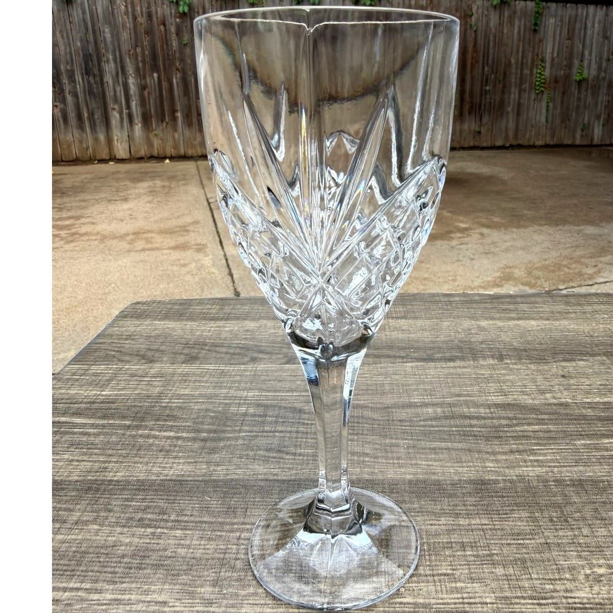 Shannon Godinger Vintage Dublin Crystal Wine Goblets 8" Cut Glasses-Set of 3 - Thumbnail 3