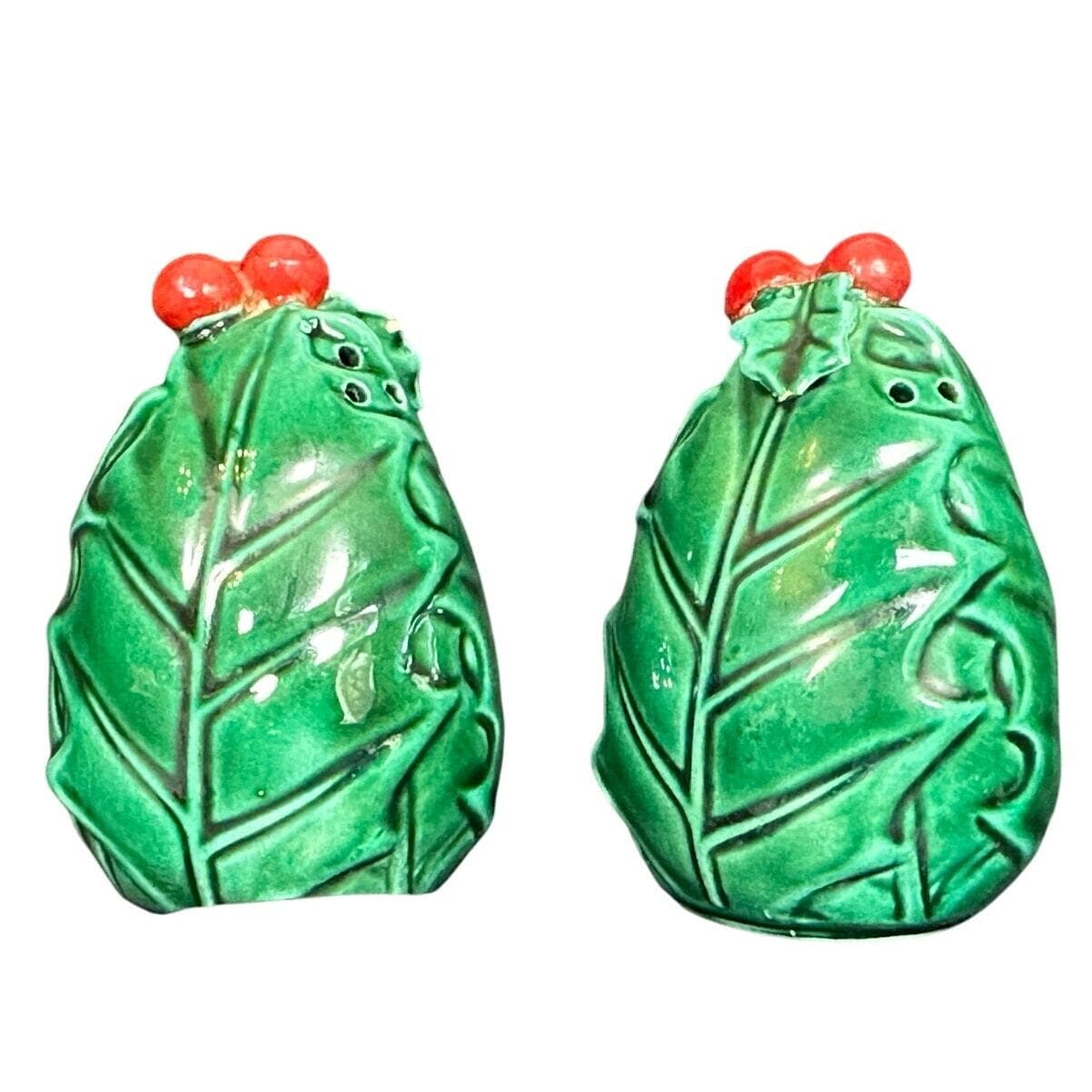 Lefton Holly Berry Vintage Salt and Pepper Shaker Set-Rare! - Thumbnail 3