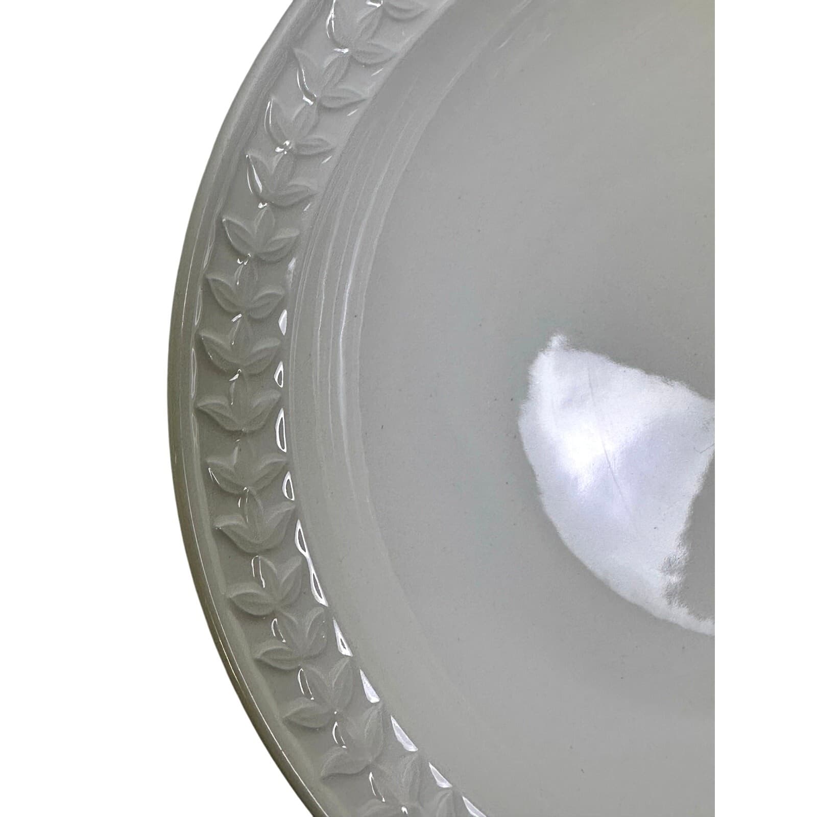 Portmeirion 1998-2006 Retired 'Options' Embossed Smooth Laurel Rim Soup Bowl - Thumbnail 3
