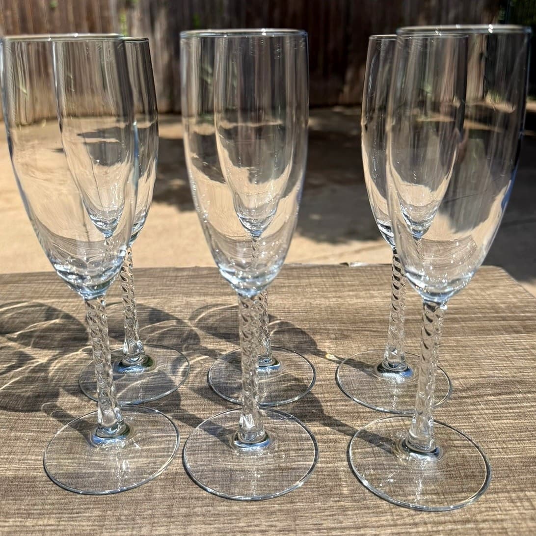 Cristal D'Arques-Durand Angelique 8.25" Twisted Stem Champagne Flutes- Set of 6 - Thumbnail 5