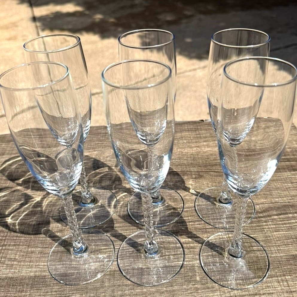 Cristal D'Arques-Durand Angelique 8.25" Twisted Stem Champagne Flutes- Set of 6 - Thumbnail 3