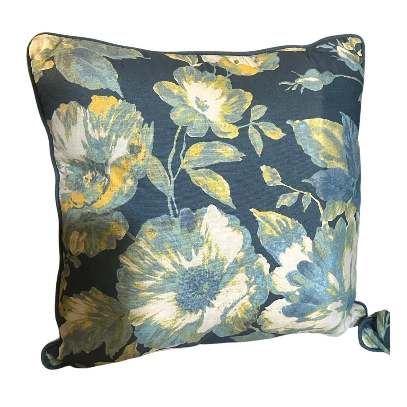 'Envogue' Pakistan Blue White Floral 20" Square Throw/Accent Pillows-Set of 2 - Thumbnail 3