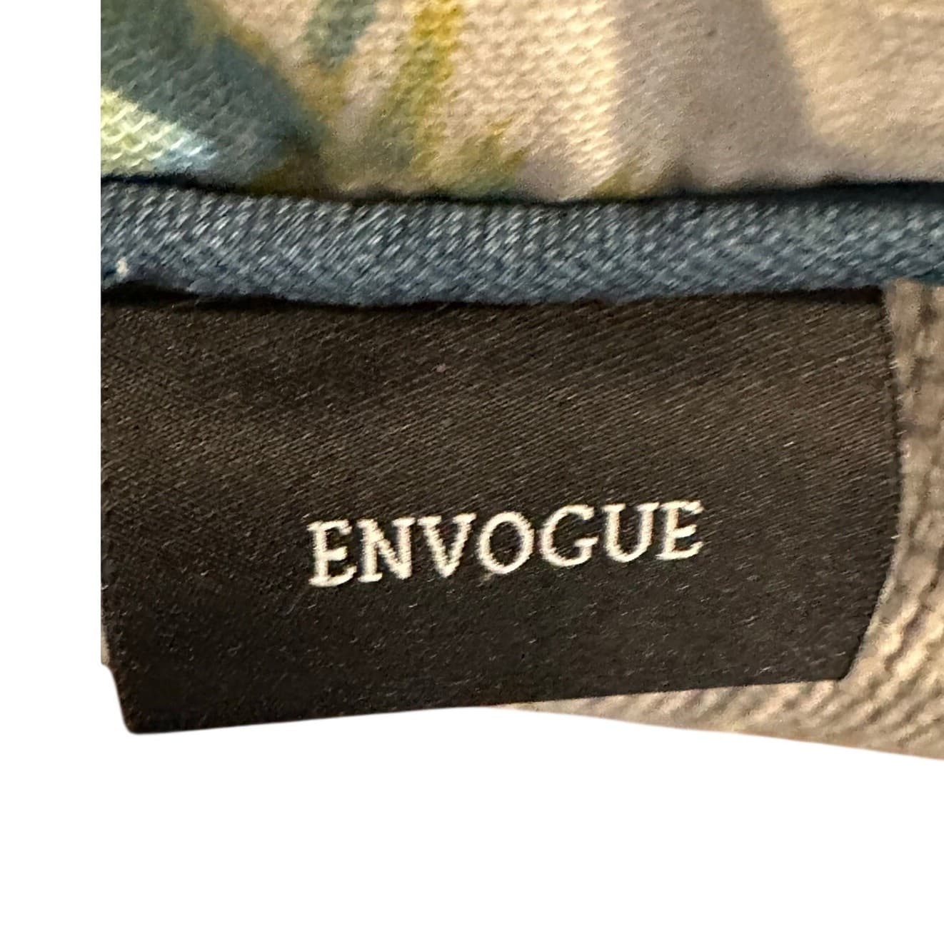 'Envogue' Pakistan Blue White Floral 20" Square Throw/Accent Pillows-Set of 2 - Thumbnail 5