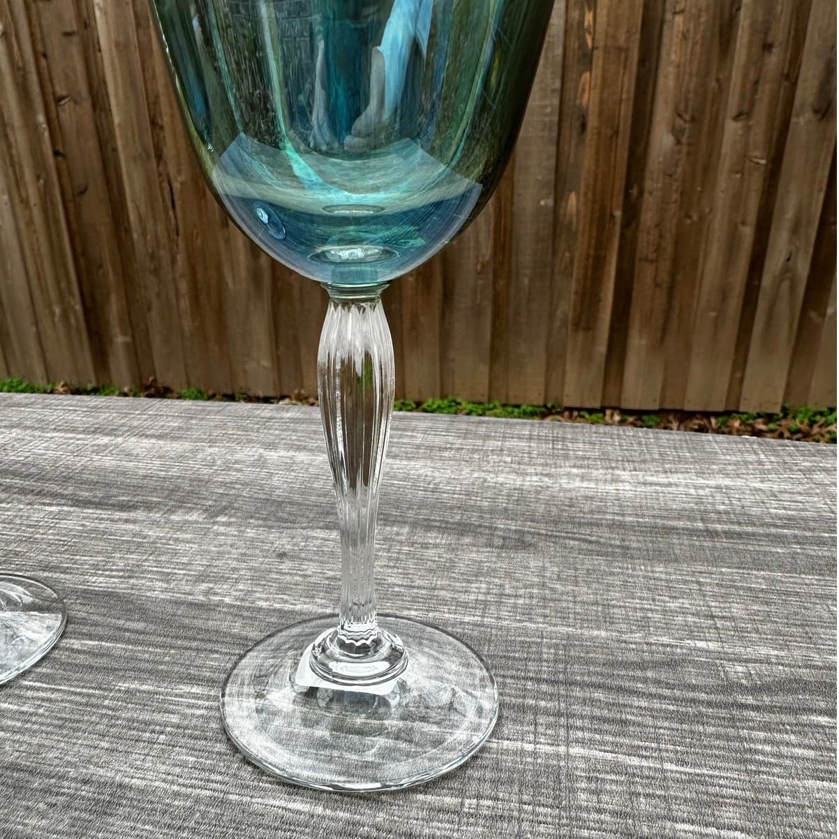 Crate & Barrel Retired 'Lyric' Light Green Ribbed Stem Water/Wine Goblets-Set 2 - Thumbnail 5
