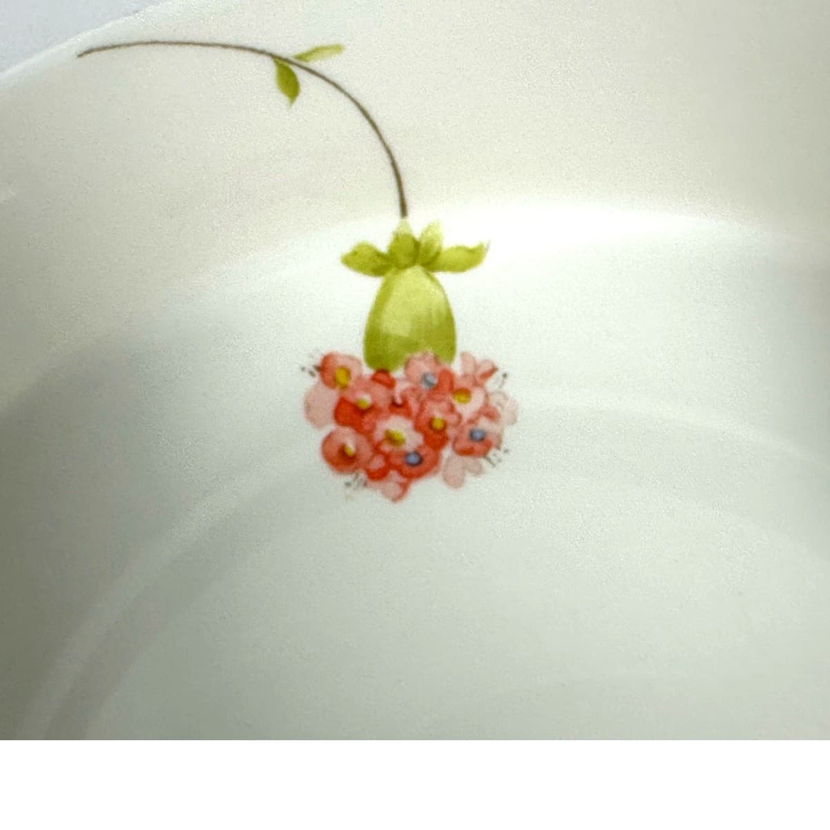 Mikasa Bone China Japan 1974-1996 Retired 'Just Flowers' 9" Serving Bowl - Thumbnail 5