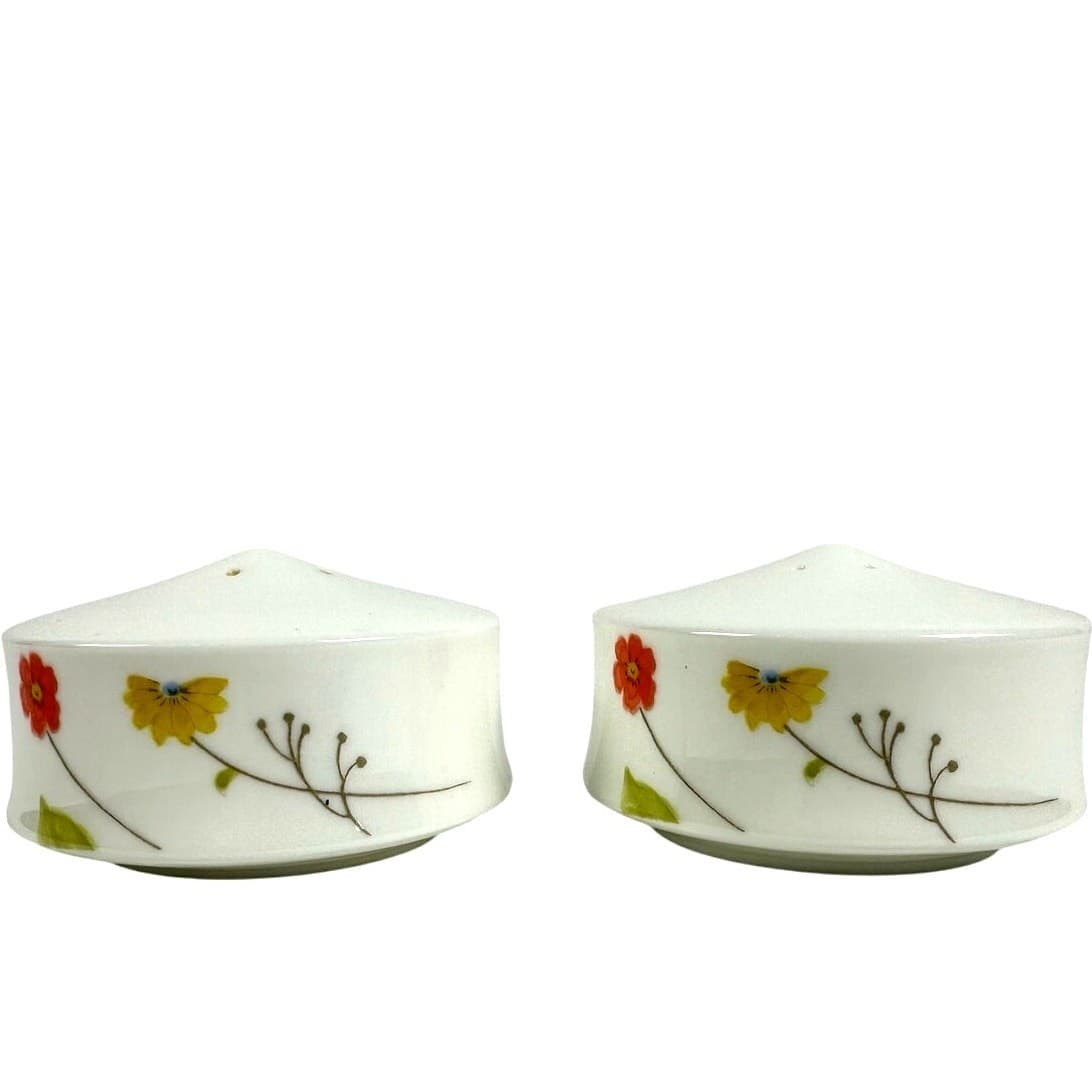 Mikasa Bone China Japan 1974-1996 Retired 'Just Flowers' Salt/Pepper Shaker Set - Thumbnail 4