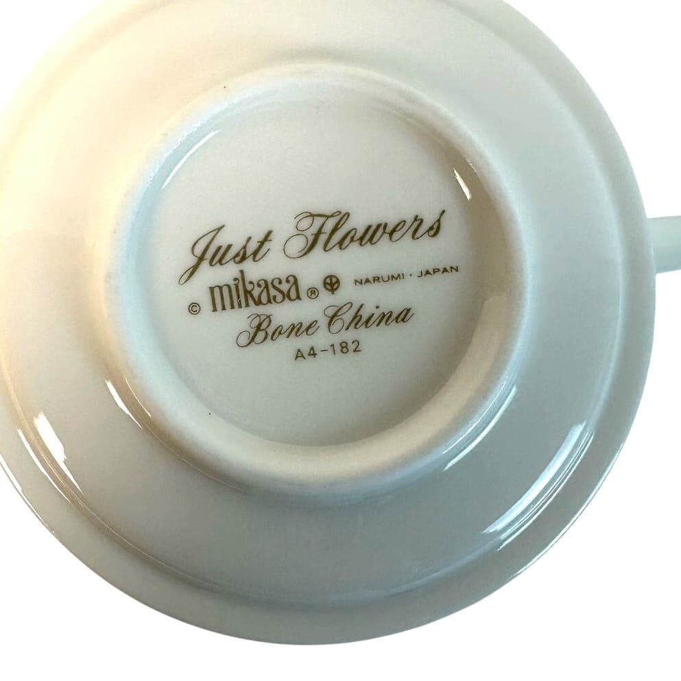 Mikasa Bone China Japan 1974-1996 Retired 'Just Flowers' 4-Piece Place Setting - Thumbnail 9