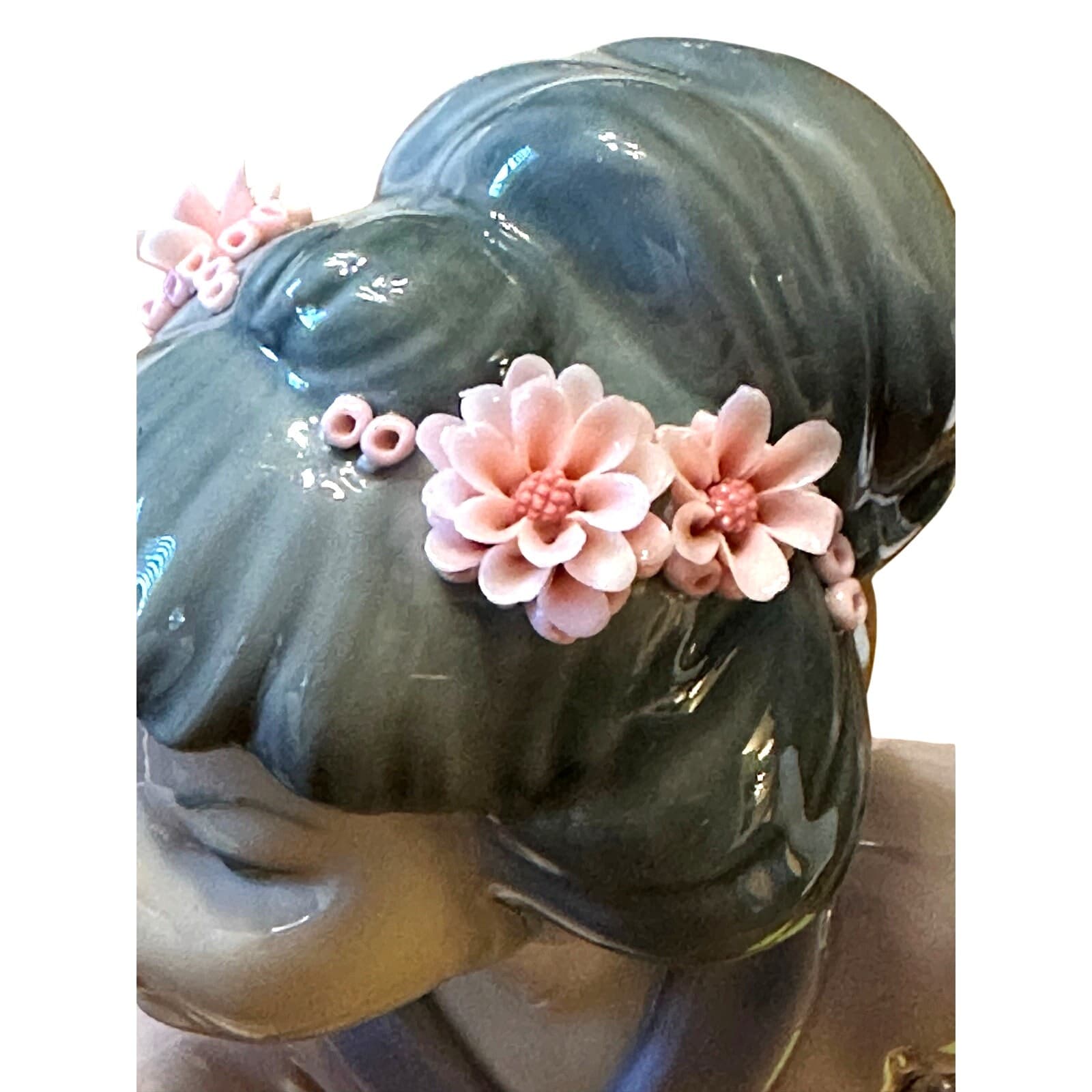 Lladro Porcelain Retired 'Madame Butterfly' 'Japanese Girl w/Fans' 4991 Figurine - Thumbnail 5