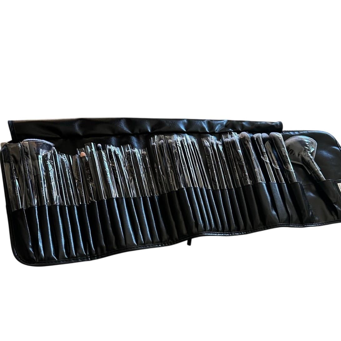 U-Spicy US-MB03 32-PC Cosmetic Makeup Brush Set with Case-NEW - Thumbnail 7