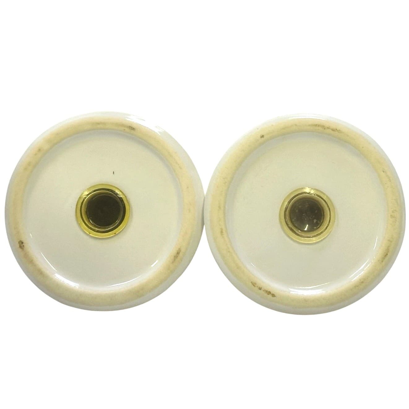 'Chantilly White Graphic' Studio Nova Embossed Salt and Pepper Shaker Set - Thumbnail 3