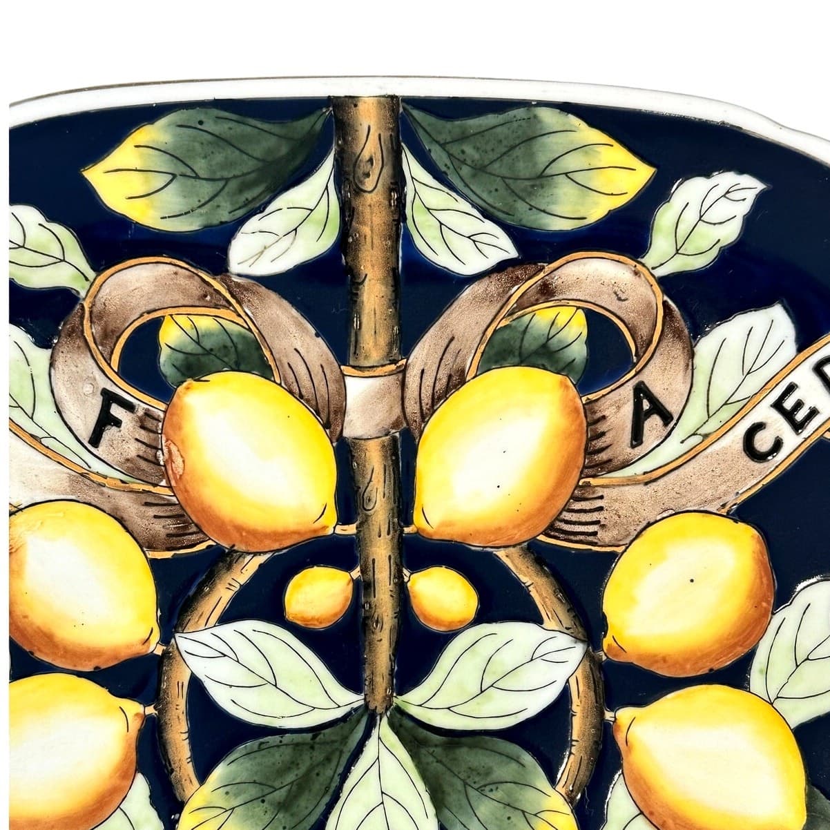 Majolica Acqua Fa Cedra Raised Relief Lemon Flower Leaves Large Platter - Thumbnail 4