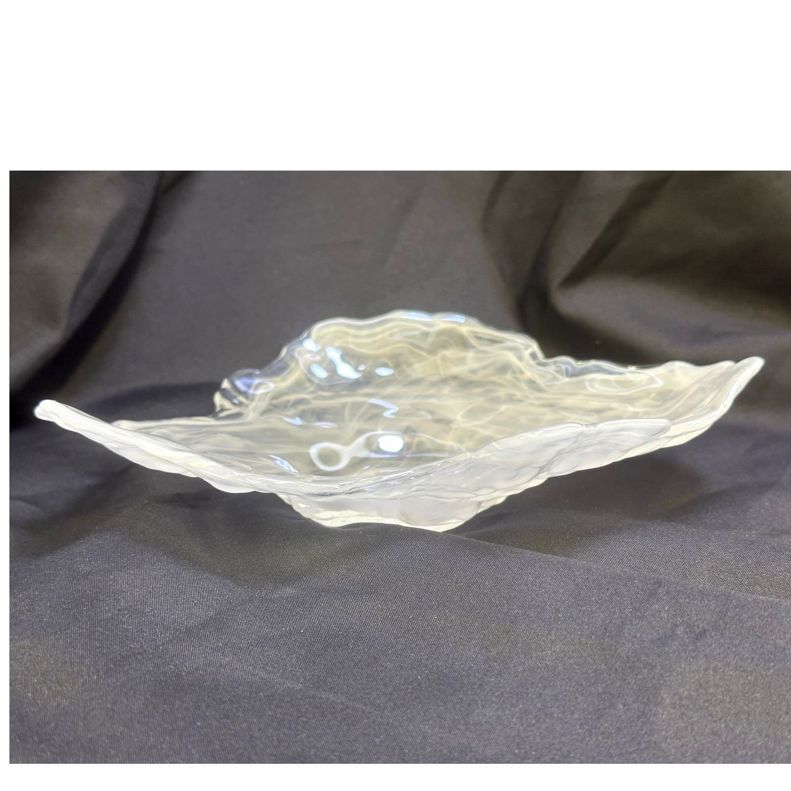 Oyster Shell White Opalescent Art Glass Salad Dessert Candy Plate/Dish-Set of 4 - Thumbnail 2