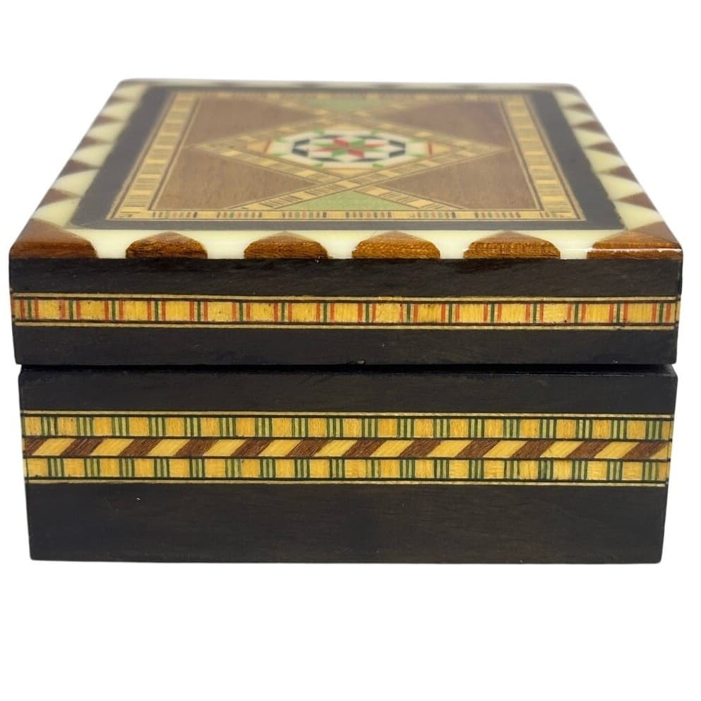 Exceptional Marquetry Inlaid Wooden Mosaic Jewelry Trinket Box 4.75 x 4 x 2 Nice - Thumbnail 2