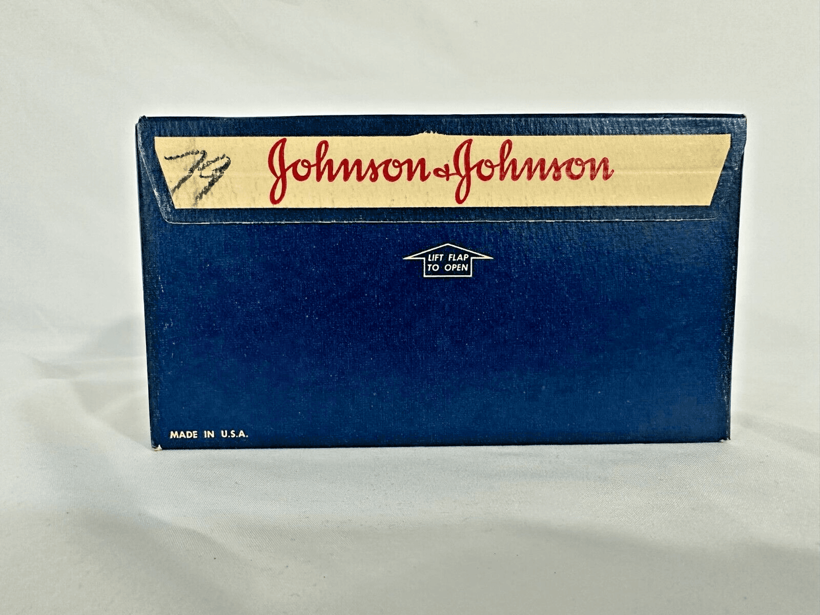 Economy Size Johnson and Johnson Red Cross Cotton Balls NOS Vintage - Thumbnail 3