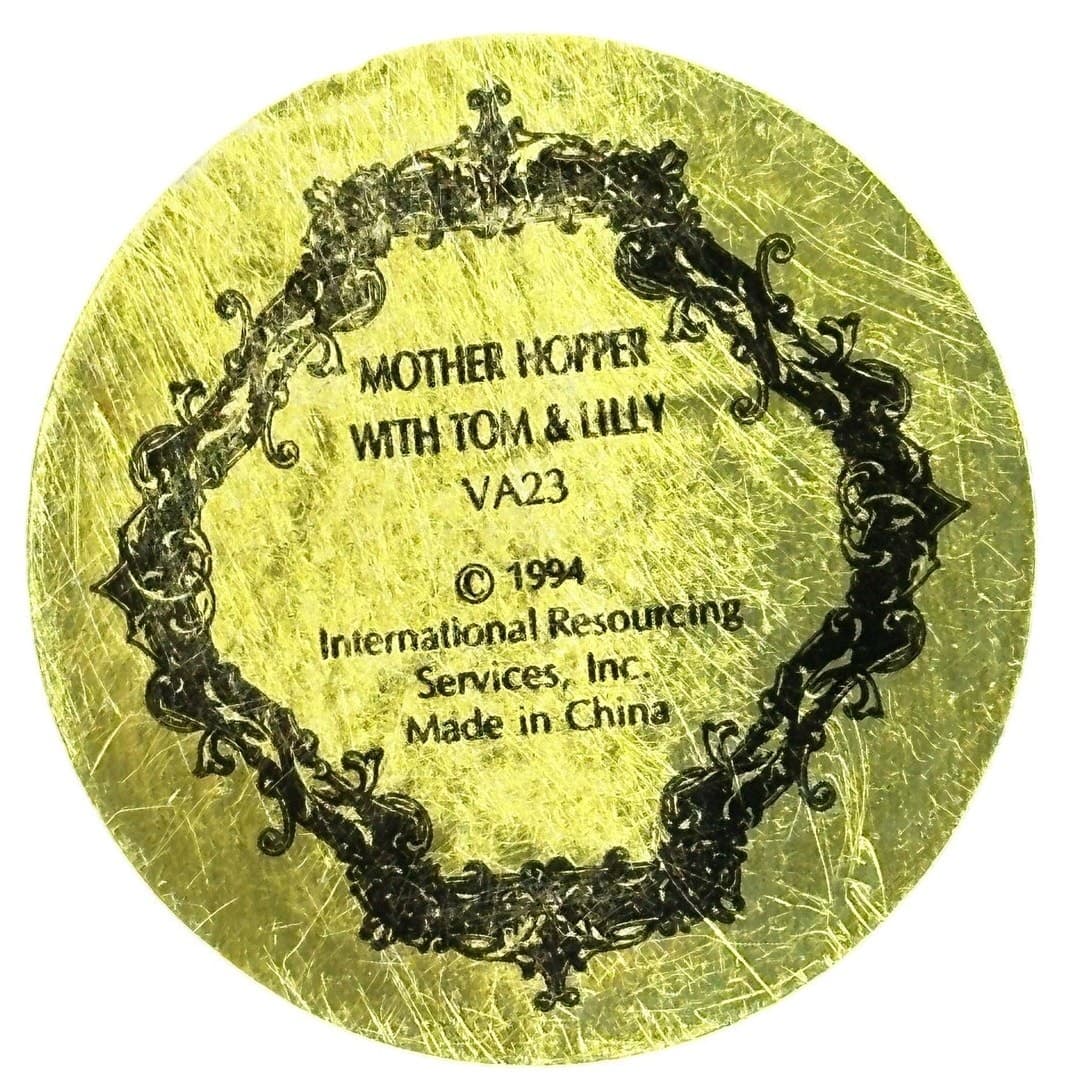 The Victorian Collection “Mother Hopper with Tom & Lilly” Easter Figurine 1994 - Thumbnail 6