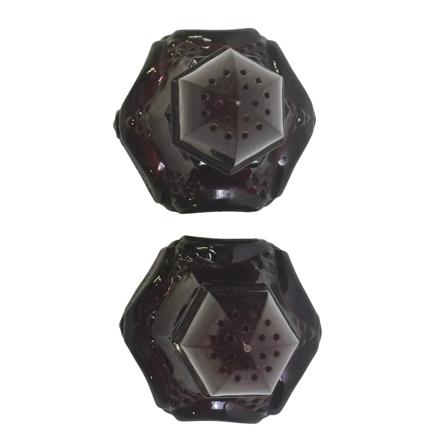 AVON Ruby Red Cape Cod Glass Salt & Pepper Set Vintage - Thumbnail 4
