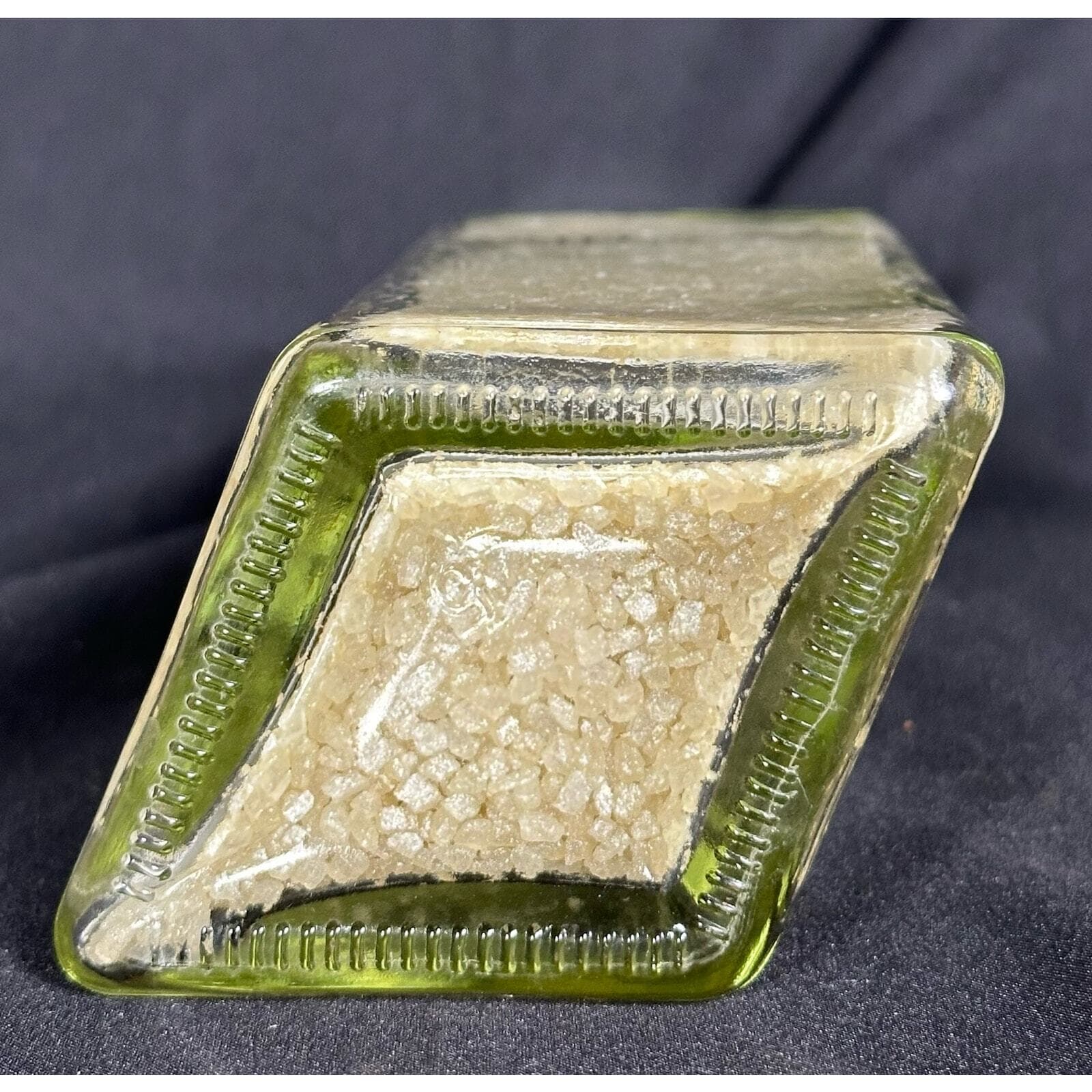 Crystal Waters Gardenia Vegan Bath Salt in 16-ounce Decorative Gift Decanter - Thumbnail 7