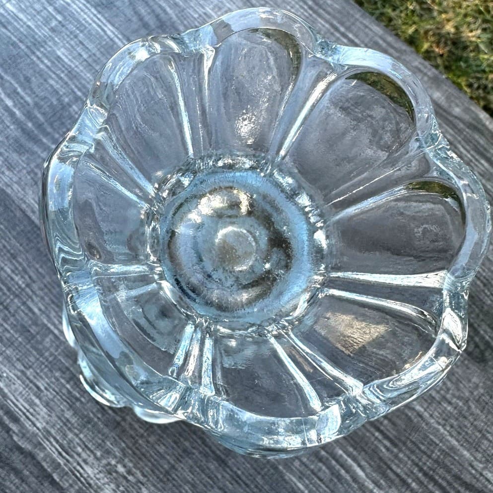 Toscana Bohemia Heavy Czech 10" Crystal Vase Layered Petal Frosted Accent Design - Thumbnail 7