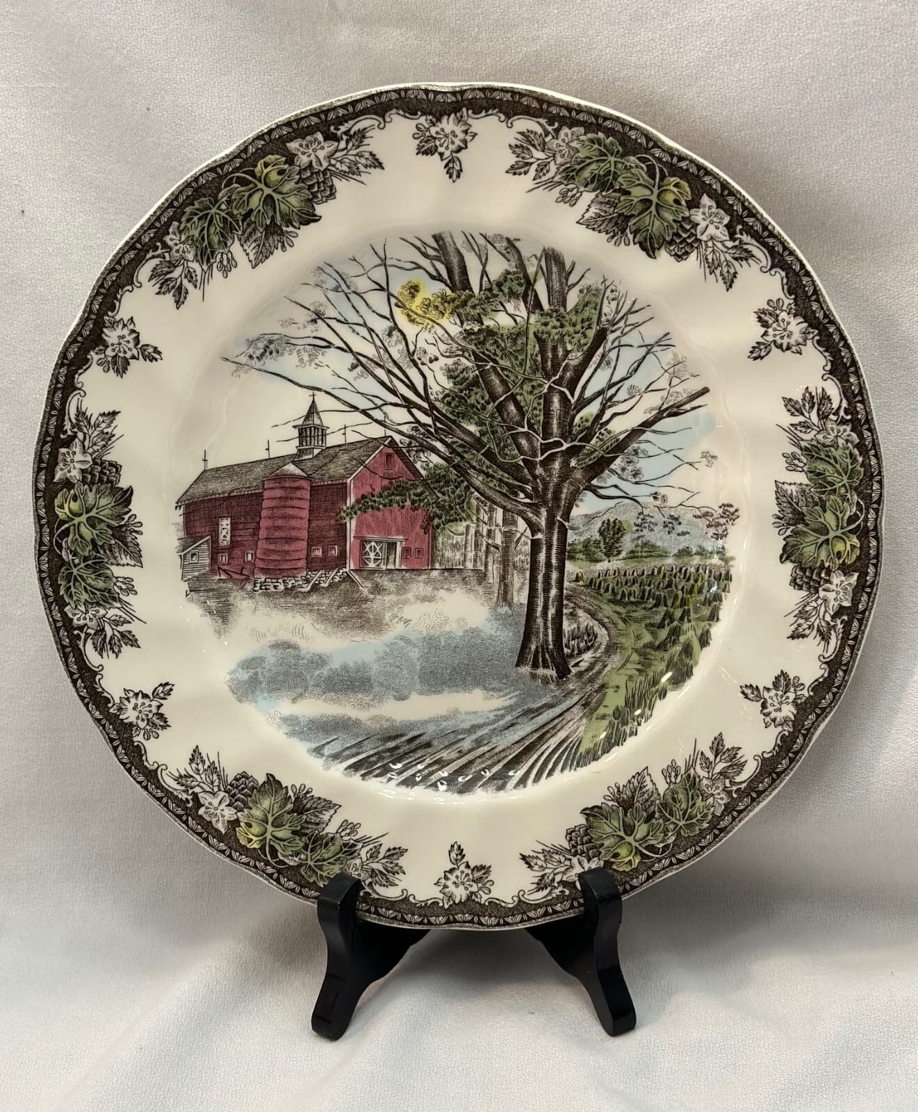 Johnson Brothers-England-The Friendly Village-Autumn Mist Plate