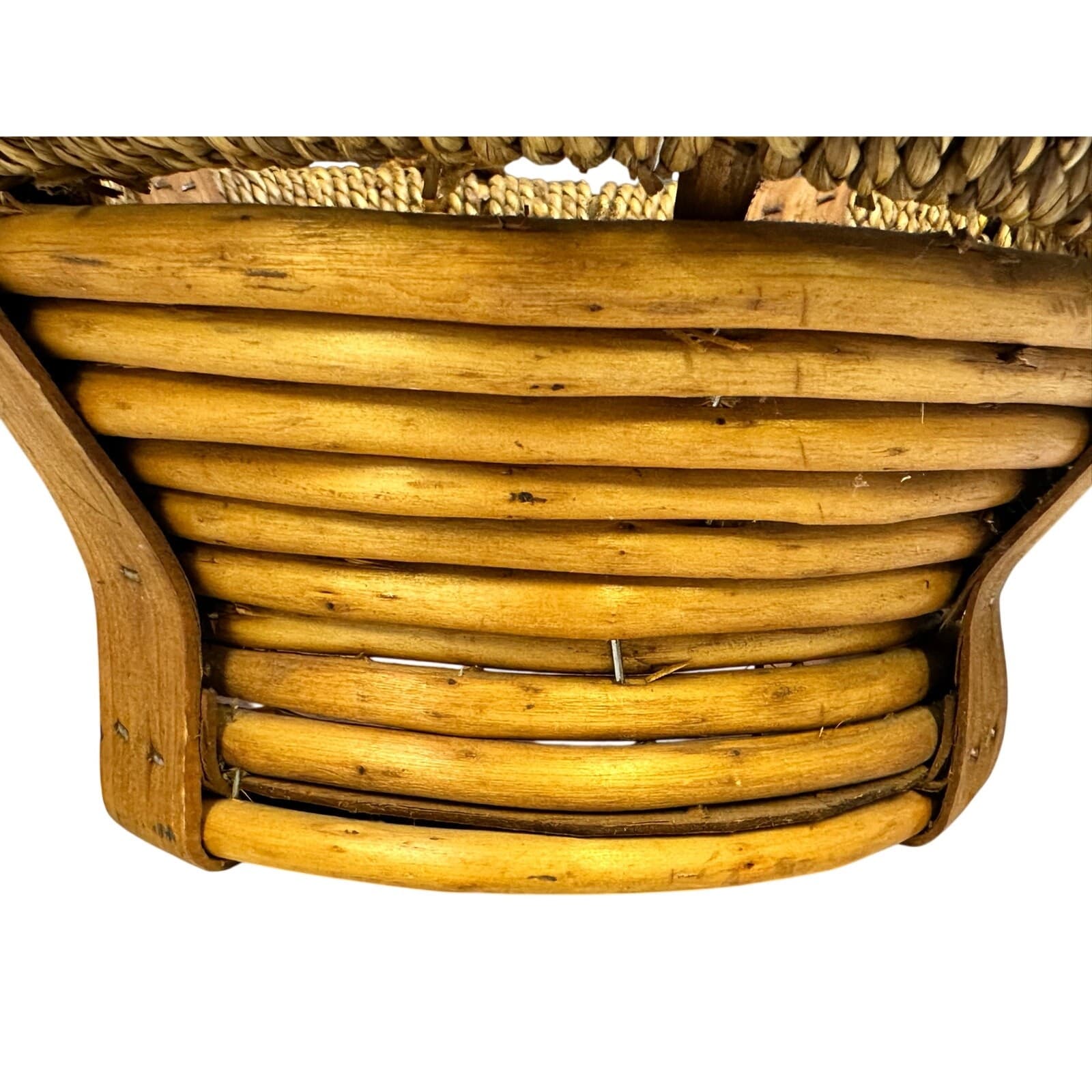 Woven Wicker Rattan Decorative Rustic Gift Basket with Handle - Thumbnail 6