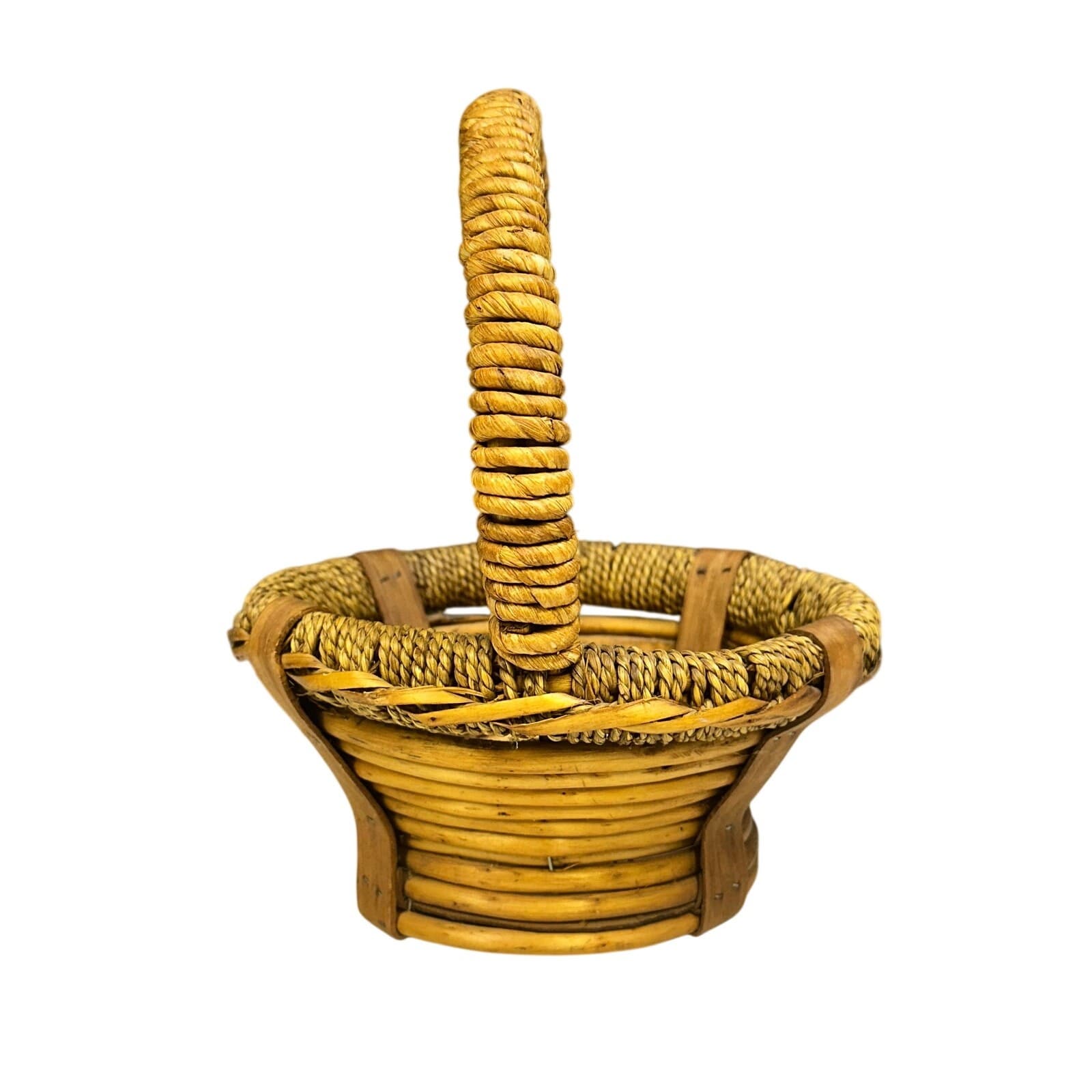 Woven Wicker Rattan Decorative Rustic Gift Basket with Handle - Thumbnail 5