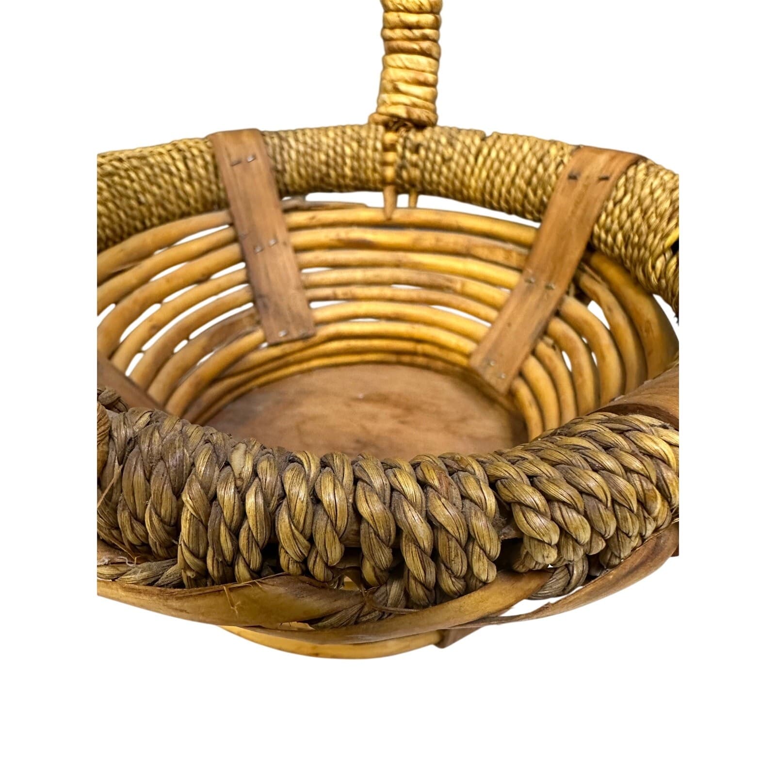 Woven Wicker Rattan Decorative Rustic Gift Basket with Handle - Thumbnail 7