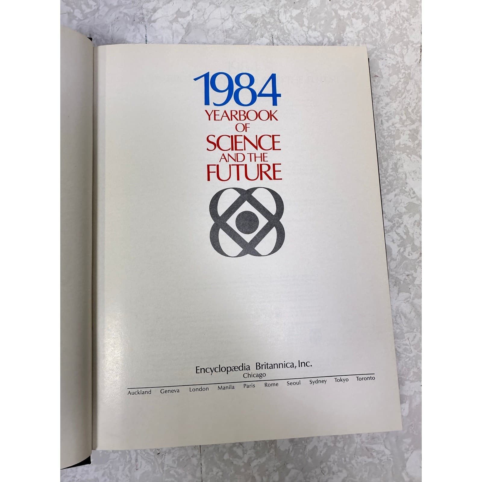 Encyclopedia Brittanica 1984 Science and the Future Year Book - Thumbnail 3