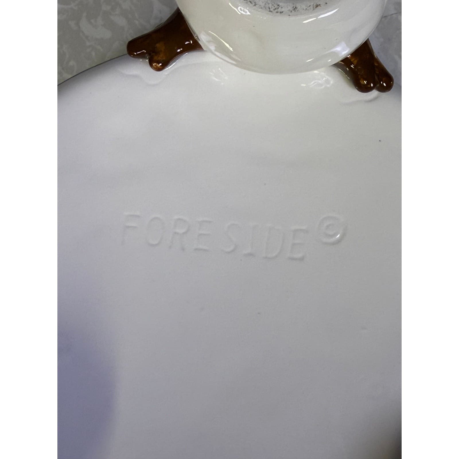 Foreside Snowmen Pedestal 8" Round Holiday Serving Platter - Thumbnail 5
