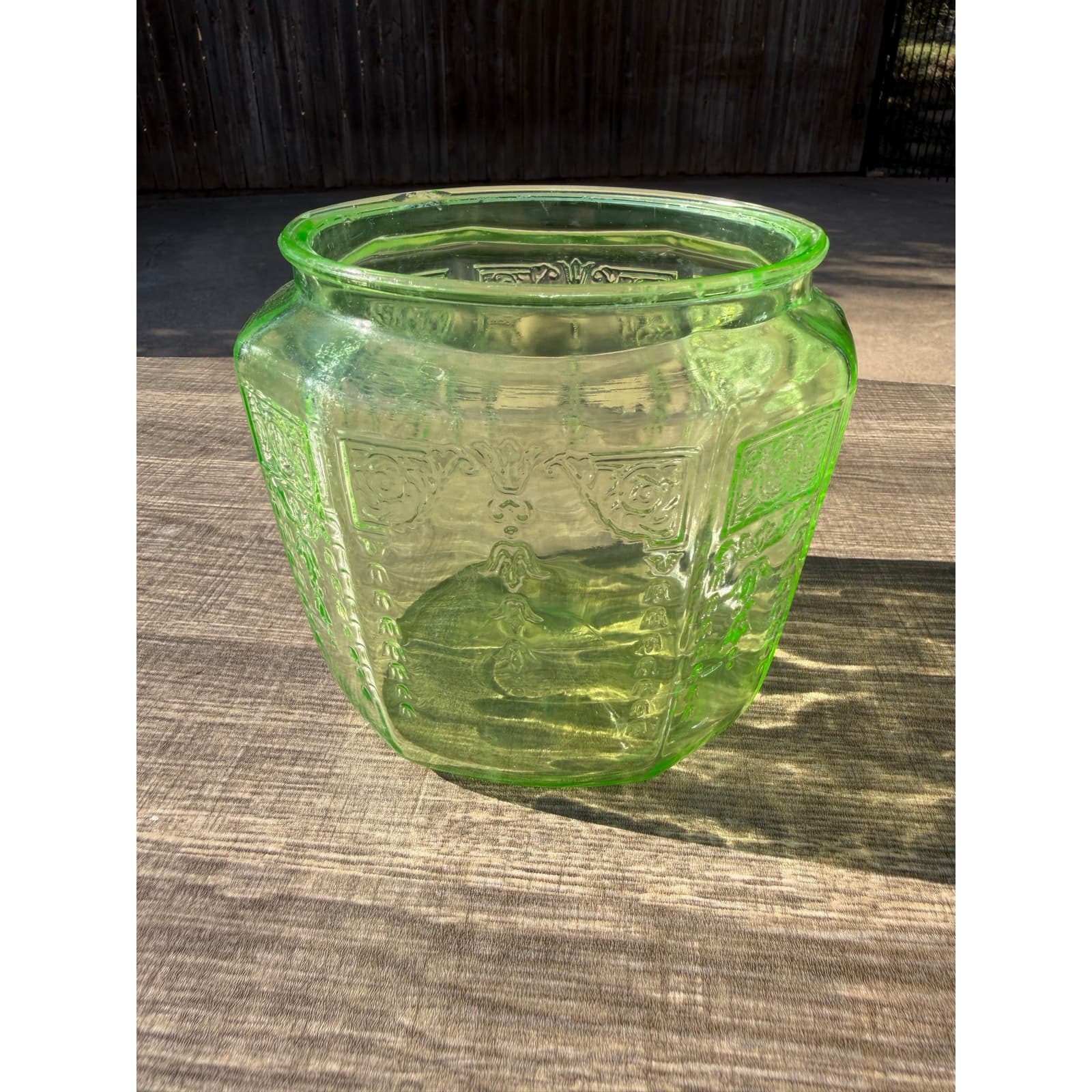 Anchor Hocking Vintage 1930s Green Princess Uranium 6-Inch Cookie Jar-No Lid - Thumbnail 6