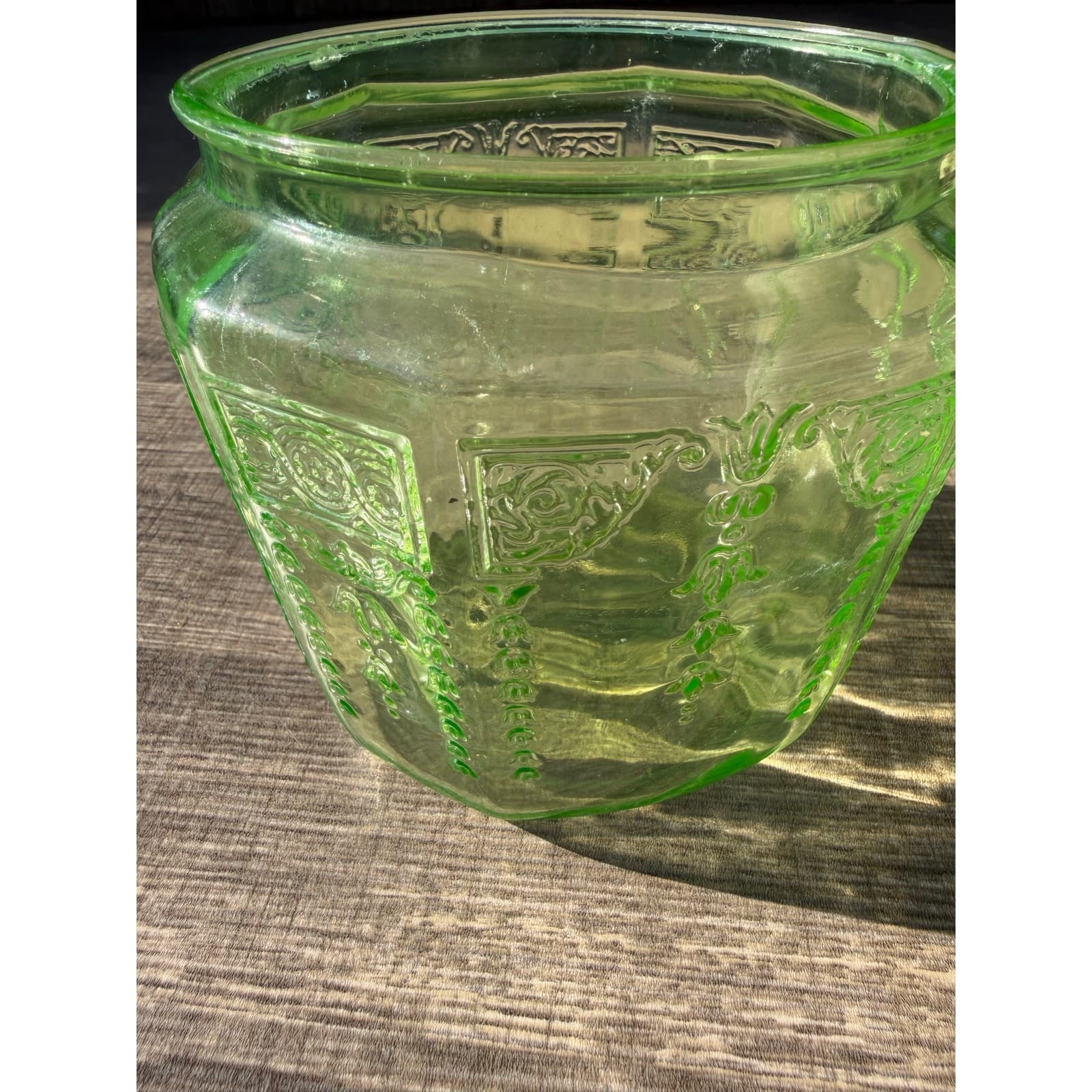 Anchor Hocking Vintage 1930s Green Princess Uranium 6-Inch Cookie Jar-No Lid - Thumbnail 2