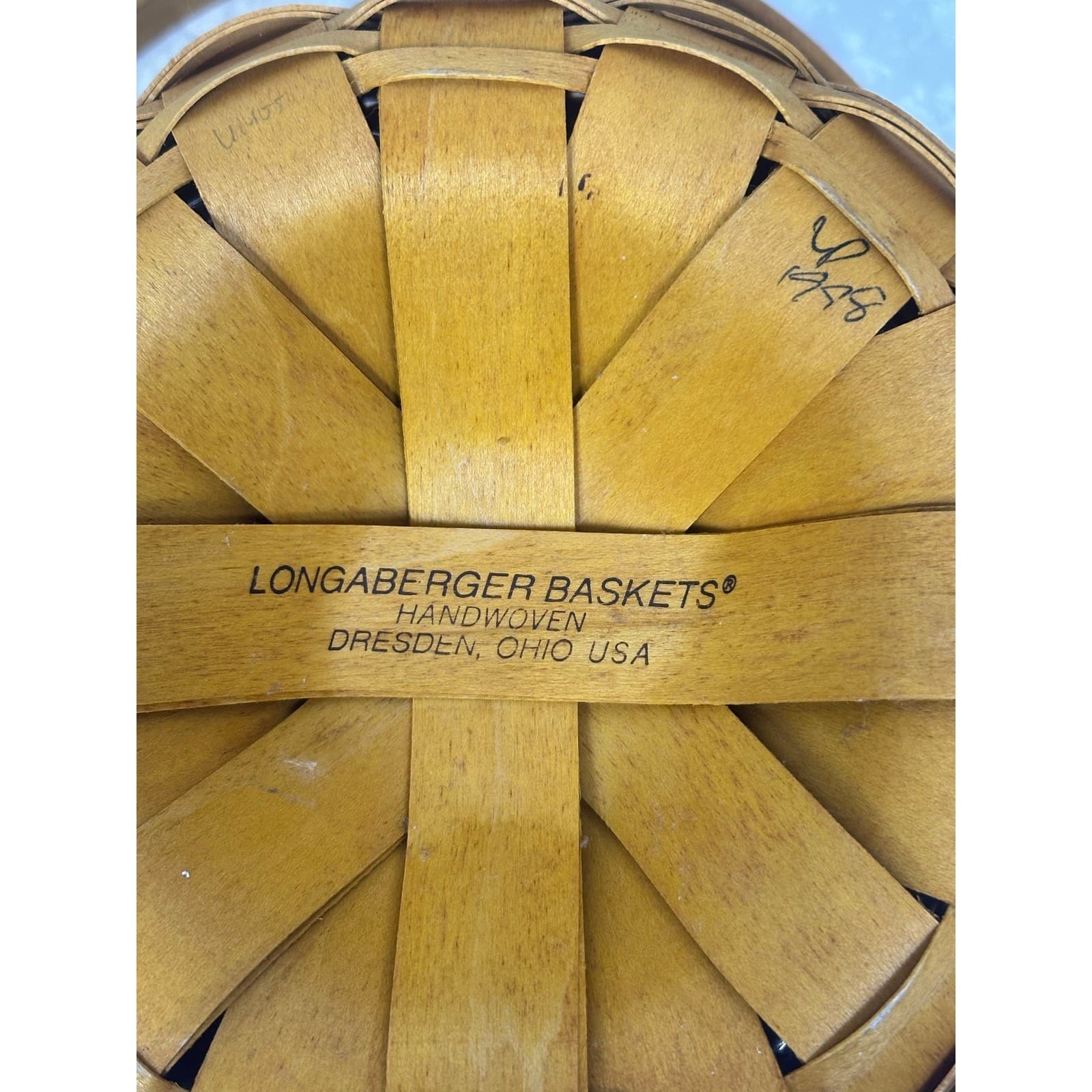 Longaberger 1998 Round Vintage Basket w/Lid and Protector Insert-Excellent - Thumbnail 7