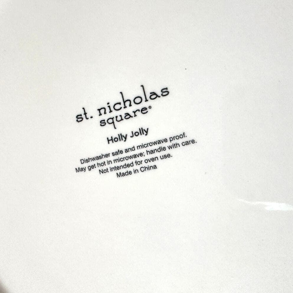St. Nicholas Square "Holly Jolly" Embossed 11" Dinner Plate-Excellent Condition! - Thumbnail 5
