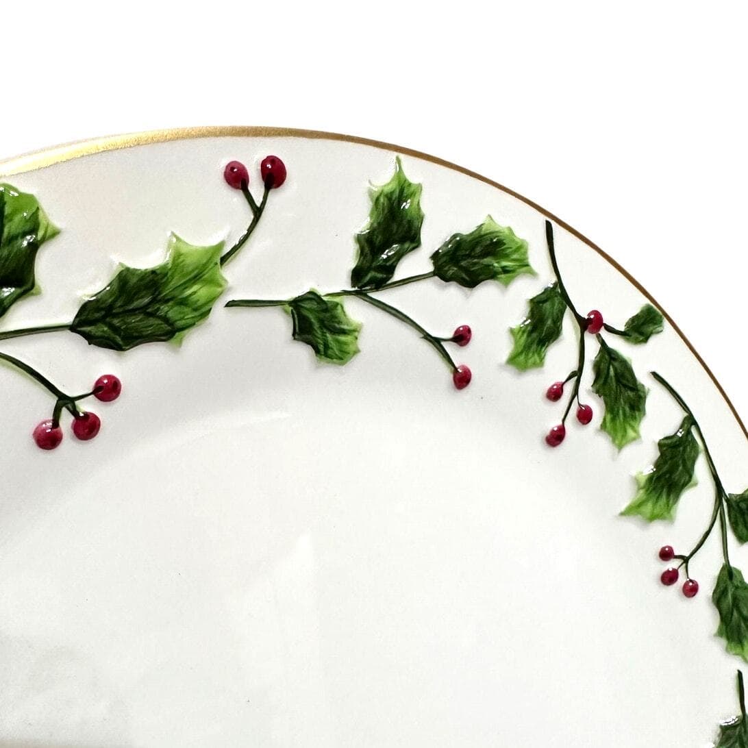 St. Nicholas Square "Holly Jolly" Embossed 11" Dinner Plate-Excellent Condition! - Thumbnail 2