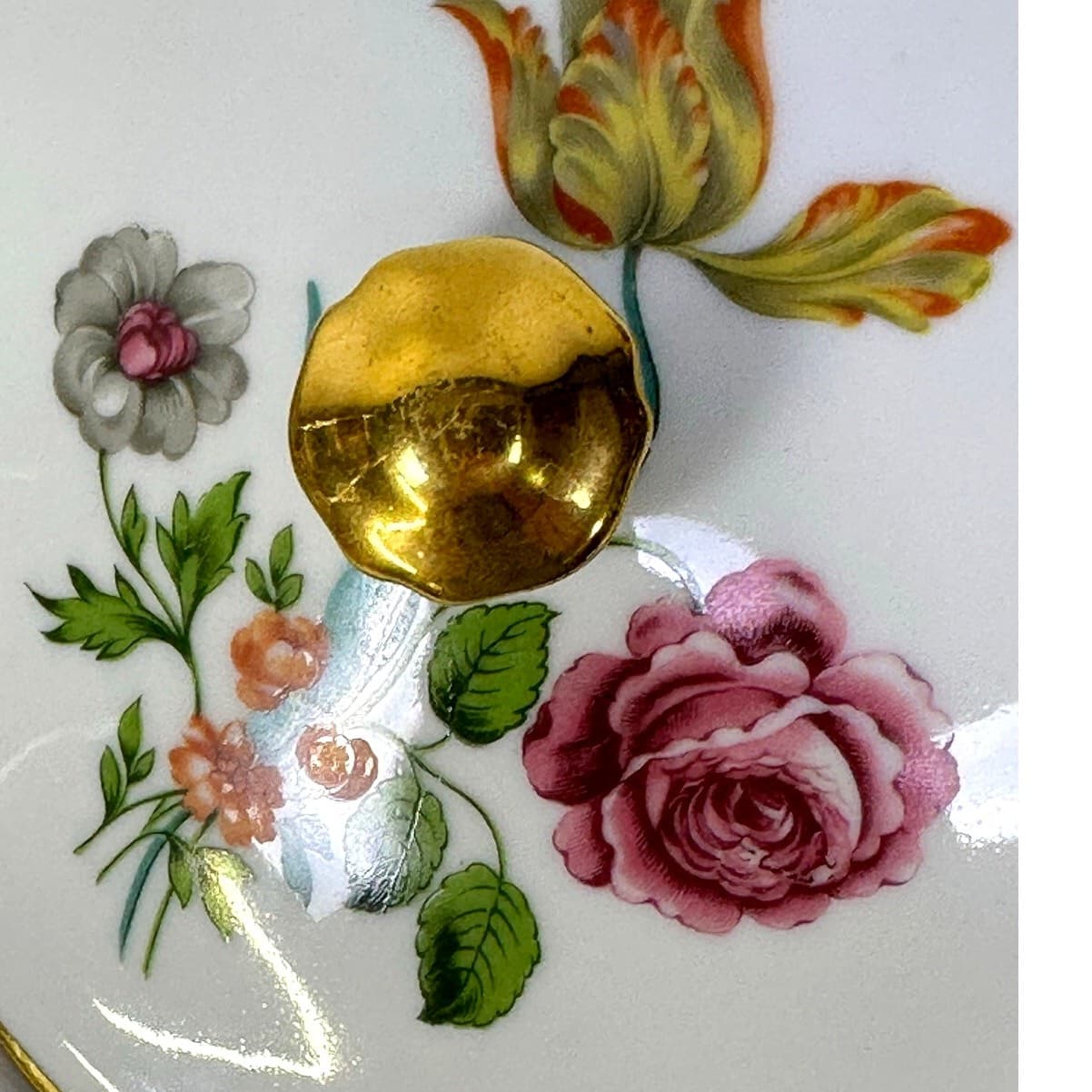 AJCO (AJ07) Vintage 1930's Gold Trim 'Flower' Round Covered Serving Dish - Thumbnail 6