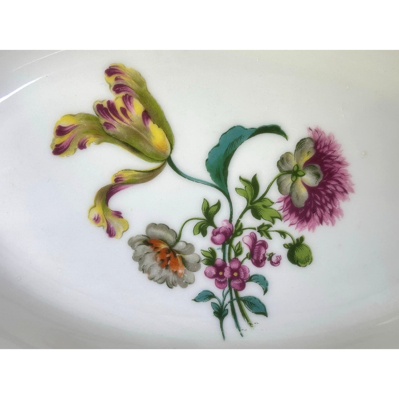 AJCO (AJ07) Vintage 1930's Gold Trim 'Flower' Oval 10 x 7 Serving Bowl - Thumbnail 3