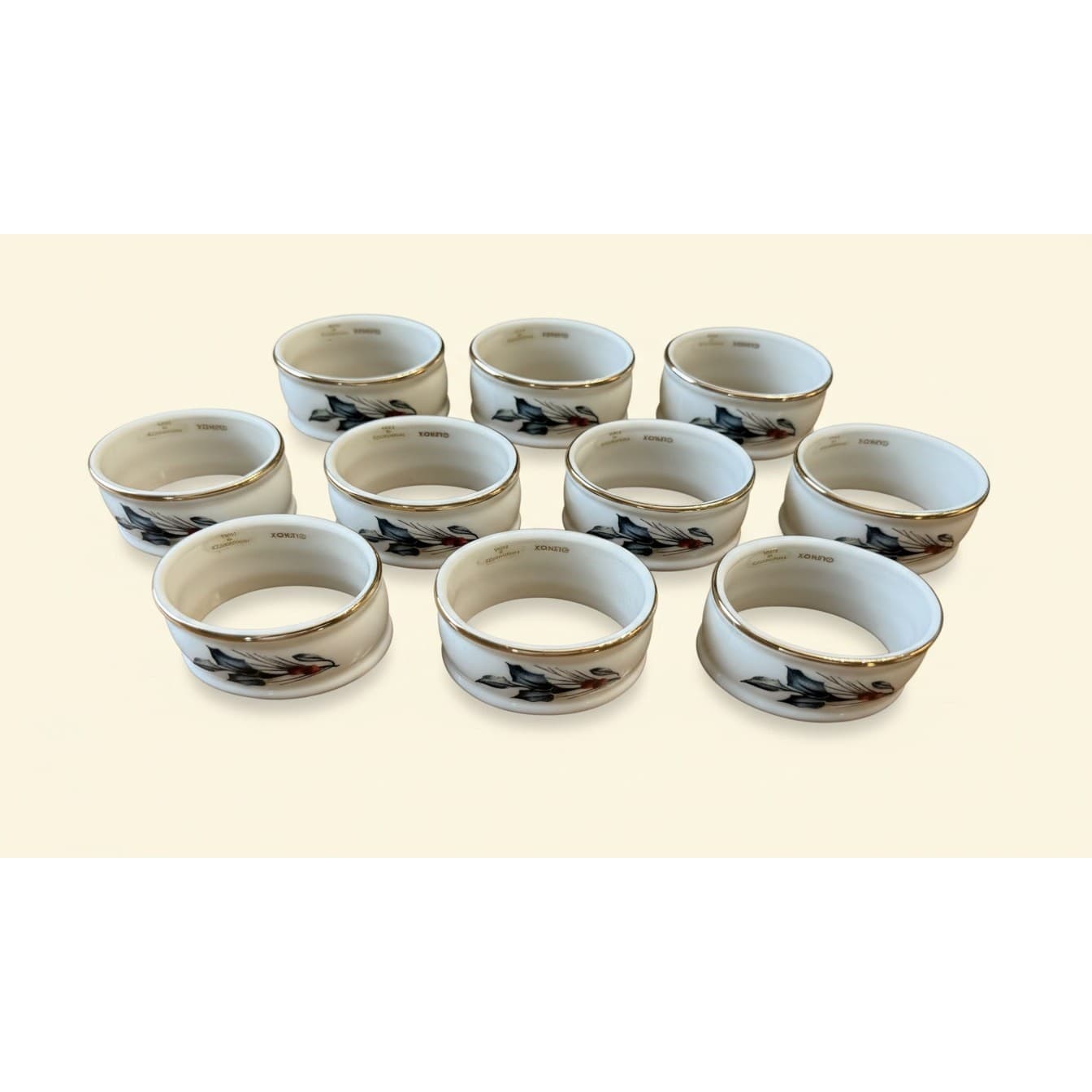 Lenox Holiday Winter Greetings 70 Pc Dinnerware Service for 8 w/Serving Pieces - Thumbnail 12