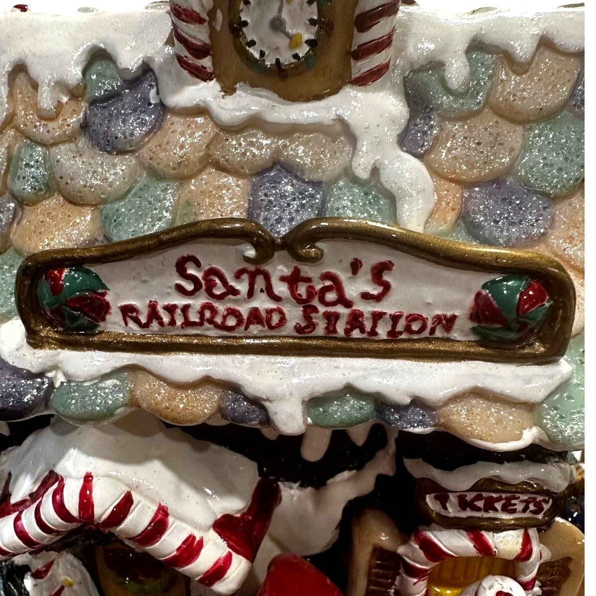 Fitz and Floyd Retired 2002 Candy Lane Santa's Railroad Station Holiday Musical - Thumbnail 2