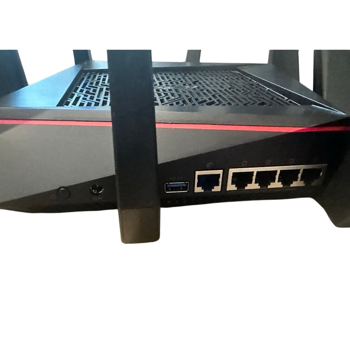 ASUS RT-AC5300 Extreme Wireless Tri-Band Gigabit 4K Streaming Gaming Router - Thumbnail 7